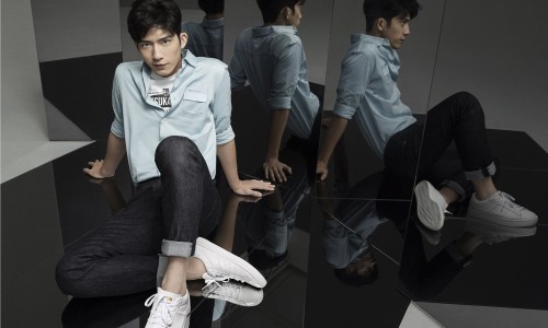 不只是慢跑，Onitsuka Tiger 也有经典复刻网球鞋